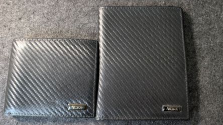 Tumi wallet and passport set