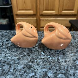 Vintage Ceramic Pair of Salt And Pepper Shakers. Preowned. Made In USA