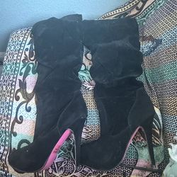 Boots Size 9