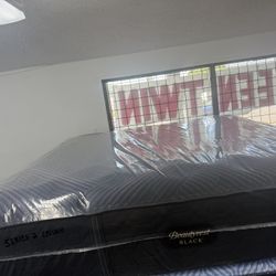 KING SIZE SIMMONS BEAUTYREST BLACK SERIES 2 (PLUSH) MATTRESS & BOX SPRINGS BED SET