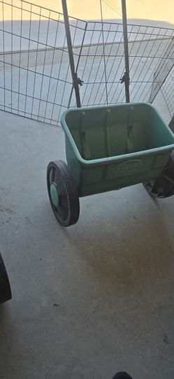 Fertilizer Walker