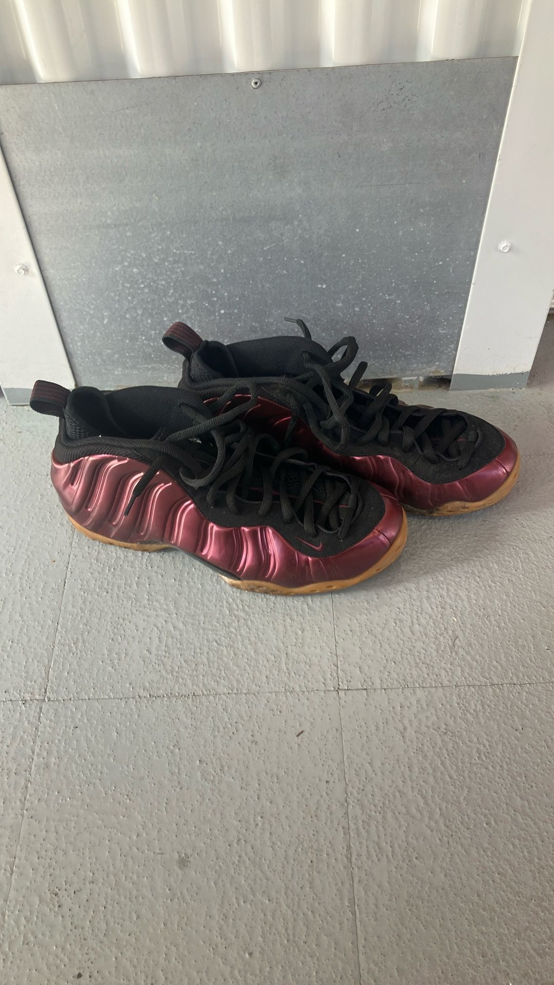 foamposites One Night maroon