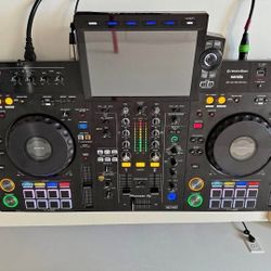 Pioneer dj-xdj-xz controller 