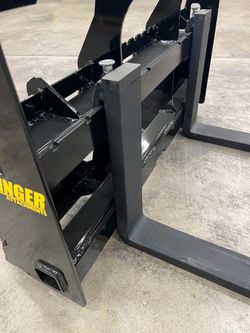 Stinger Attachments Heavy Duty Pallet Forks (5500#-48")