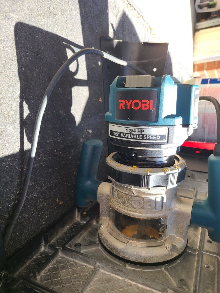 Ryobi Router