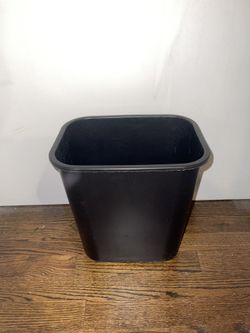 Small Black Rubbermaid Office Trash Can (3 Gallon)
