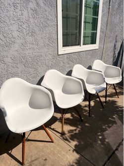 Eames plastic chairs