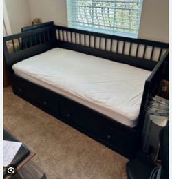 IKEA Trundle Bed