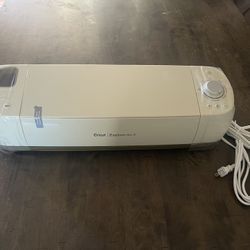 NEW CRICUT AIR EXPLORER 2