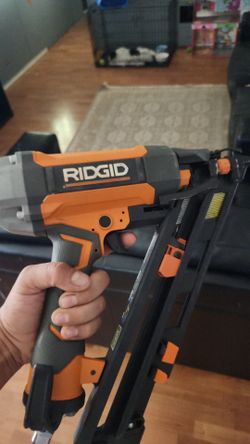 Rigid angle finish nailer