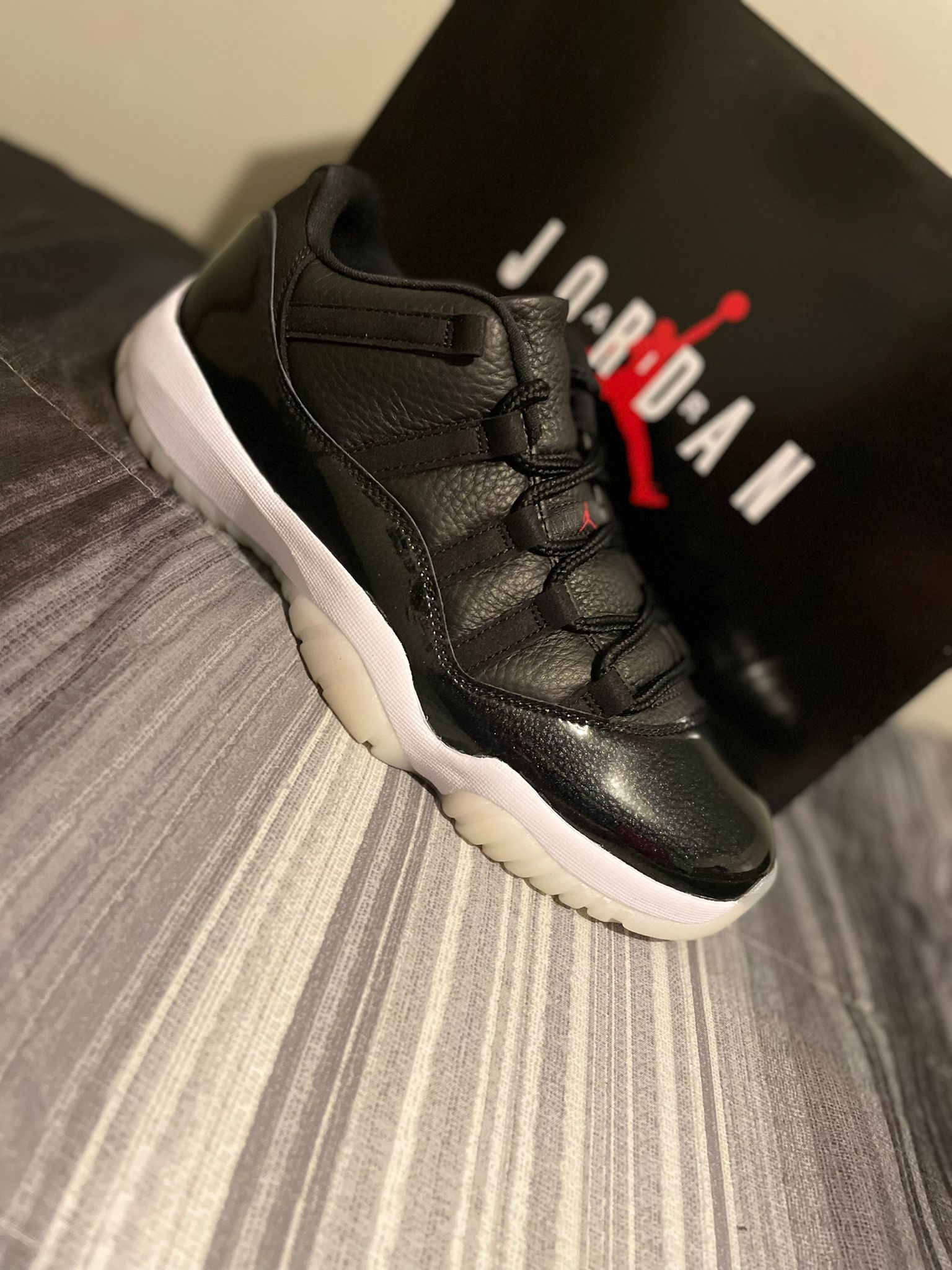 Jordan 11 Low 72-10