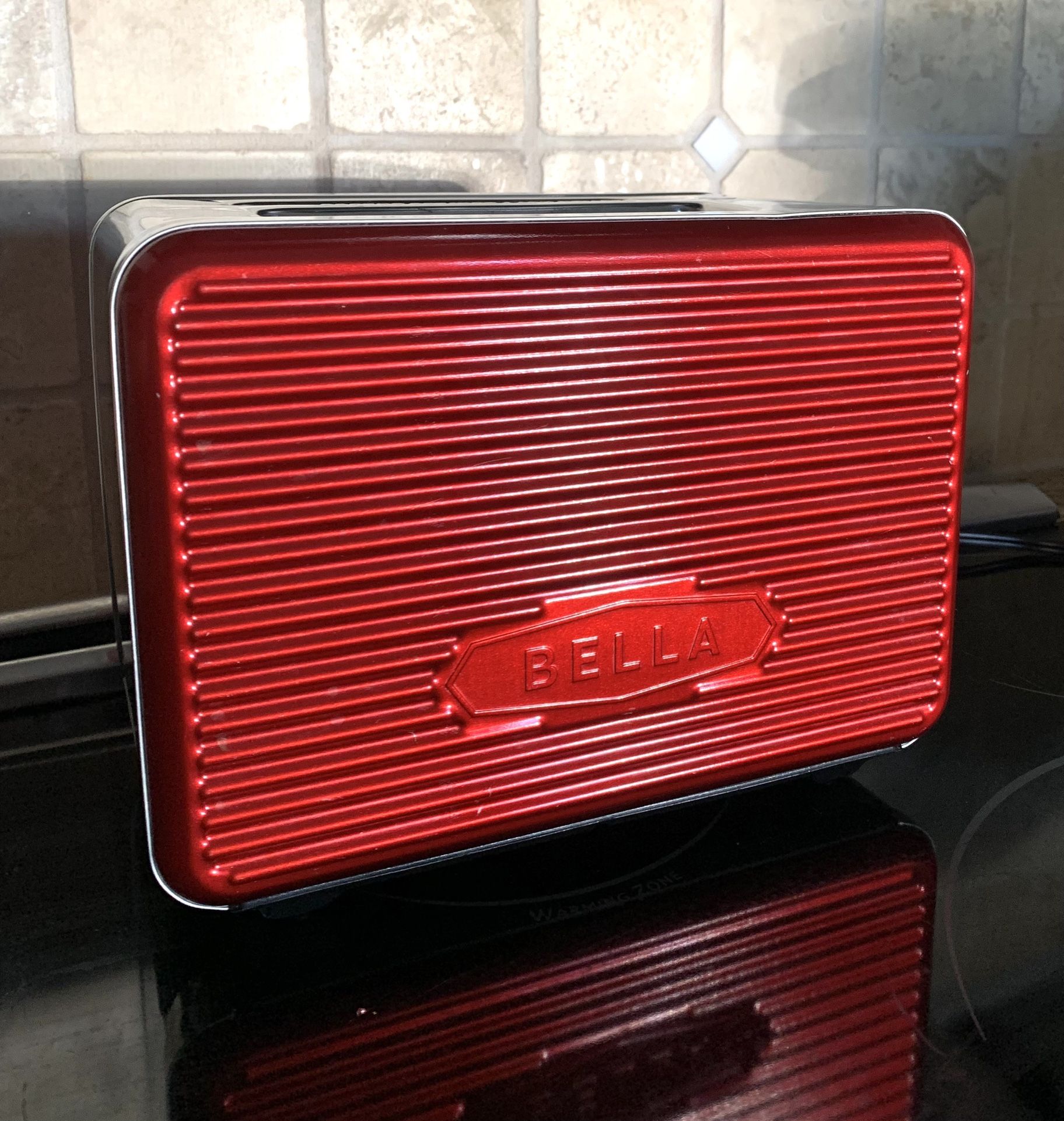 BELLA 14093 LINEA 2 Slice Toaster with Extra Wide Slot, Color Red