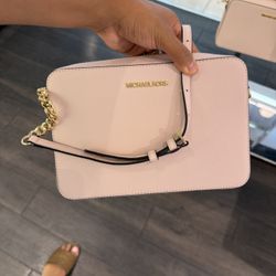 Michael Korea purse 