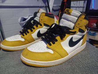 Size11 Nike Air Jordan 1 High Yellow White Sneakers
