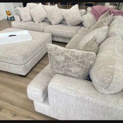 Light Colored Rawcliffe Deep Seating L Shaped Comfy Sectional Couch💥 Brand New 🤩 Fastest Delivery 🚚 