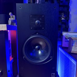 KEF Reference Series Model 103.2 SP1121 Stereo Speakers, Bookshelf, NICE!