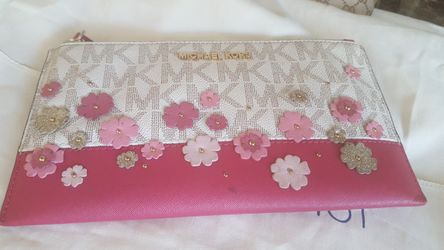 Michael Kors wristlet