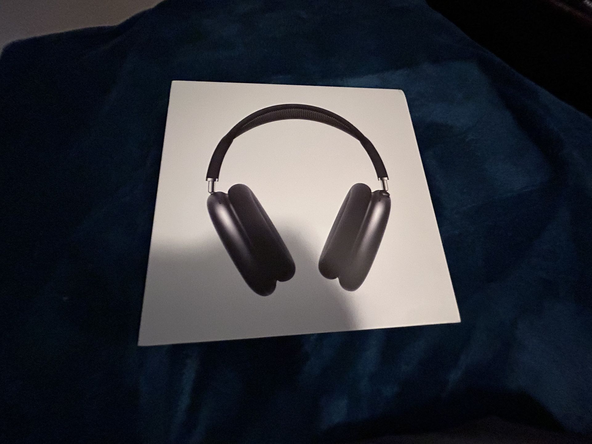 AirPod Maxs, Used