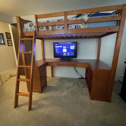 Loft bunk Bed