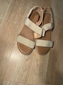 Women sandals