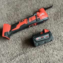 M18 18V Lithium-Ion Cordless Oscillating Multi-Tool With M18 18-Volt 5.0 Ah Lithium-Ion XC Extended Capacity Battery Pack
