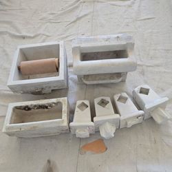 Bathroom vintage fixtures white