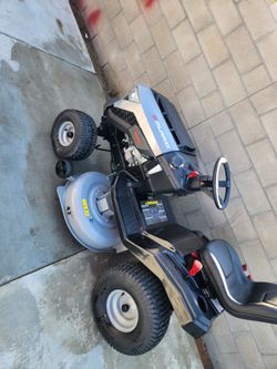 Top Rated
Shop Murray
MT100 42 in. 13.5 HP 500cc E1350 Series Briggs and Stratton Engine 6-Speed Manual Gas Riding Lawn Tractor Mower
Questions &