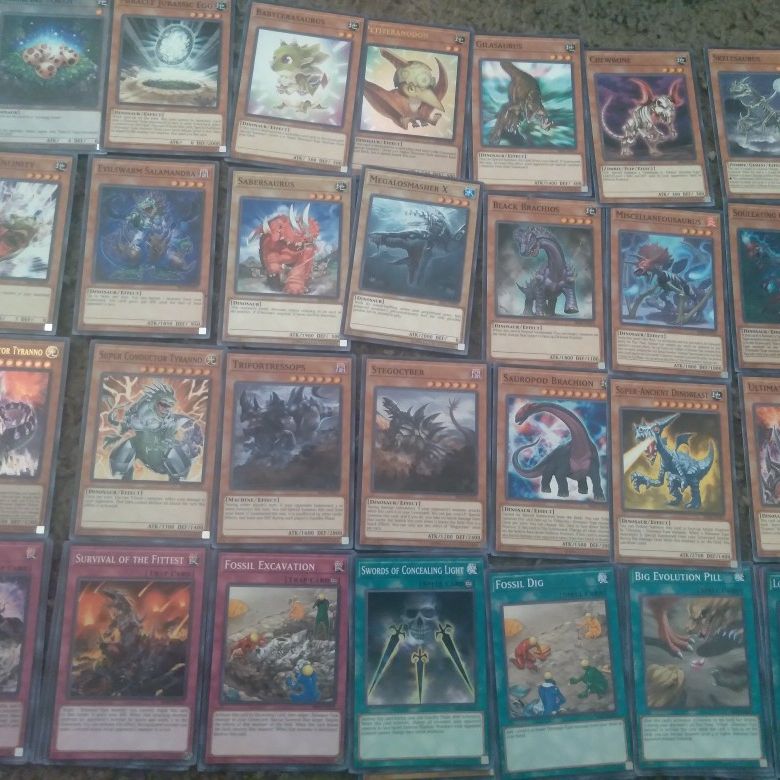 yugioh dinosmasher structure deck Yu-Gi-Oh! DinoSmasher's Fury – Rotterdam Comics Its survival of the fittest Machine Reactor & Dinosmasher's Fury
