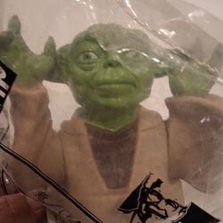 Yoda. Japanese Promo KFC Chicken Soda Topper. Unopened 