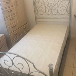 Twin Princess Bed