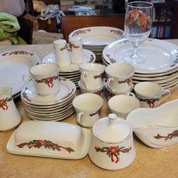Christmas Dish Set