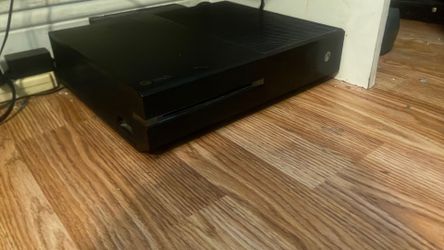 X BOX ONE 90$