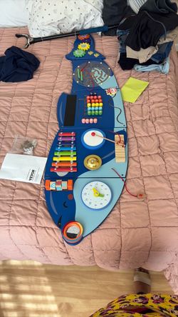 VEVOR Kids Wooden Busy Board Activity Wall