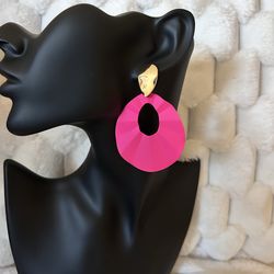 Hot pink an gold earrings