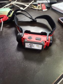 Milwaukee
600 Lumens LED REDLITHIUM Hard Hat Headlamp