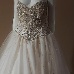 Eureka Dress Size 2XL  Quinceañera/Birthday/weeding/party