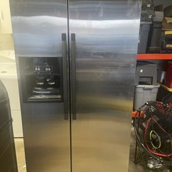 Whirlpool Refrigerator 