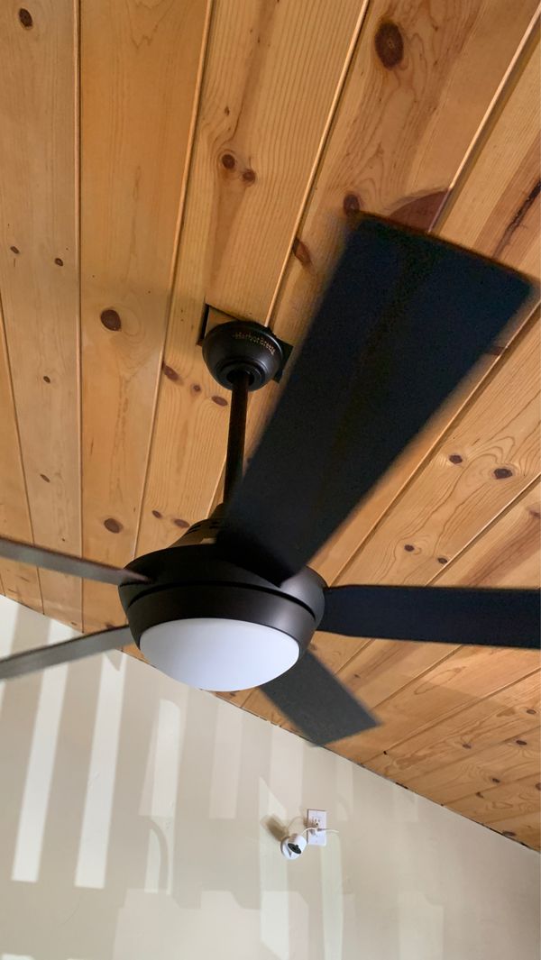 Harbor Breeze platinum Portes Ceiling Fan for Sale in Crestline,