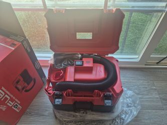 M12 Vaccum Milwaukee, Brand New