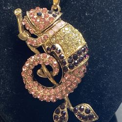 Betsey Johnson Pink Rhinestones Chameleon Pendant Long Chain Necklace 24 Inches 