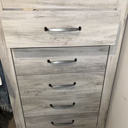 5 Drawer Dresser