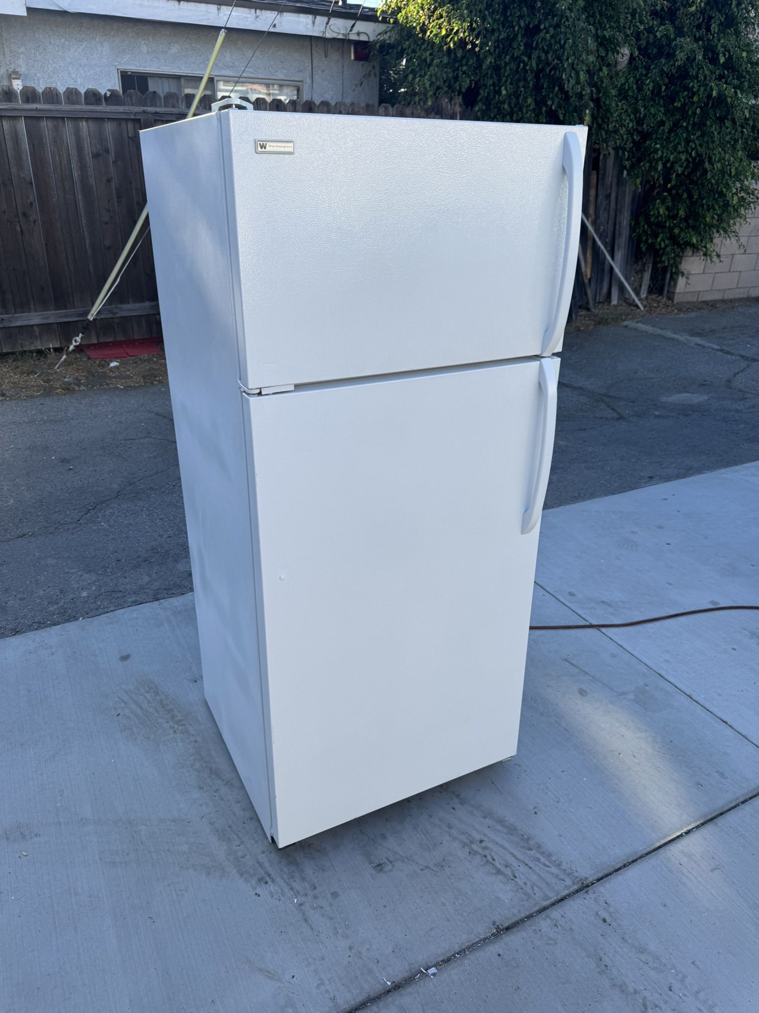 Refrigerator 