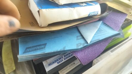 I've got five deals a brand new sandpaper and I've got a bunch of you sandpaper it's all good I was going to ask 75 for everything