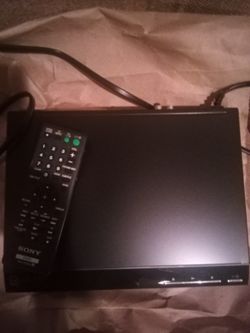 Sony DVD/CD Player And Jurassic Park Full Collection Dvd