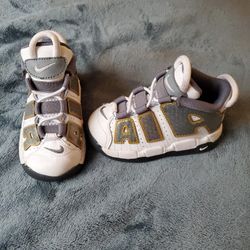 Nike More Air Uptempo Size 6 Toddler Used