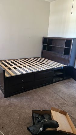 Full size bed