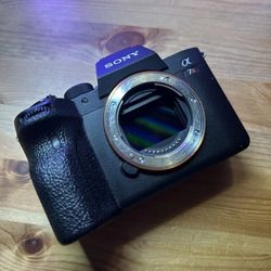 Sony Alpha a7R IV 4K 61MP Full Frame Mirrorless Camera 
