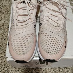 Nike AIR-MAX 270 Sneakers