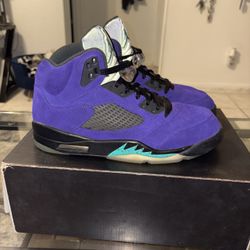 Size 9.5 Men’s Jordan 5 “alternate Grape”