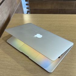 MacBook Air 11” i5/4GB/128GB SSD $180 